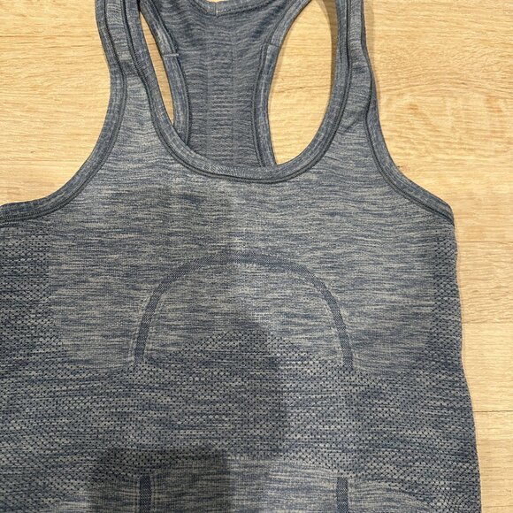 Lululemon Tank Top; size Small, but no tag Blue "denim" color - Picture 14 of 15